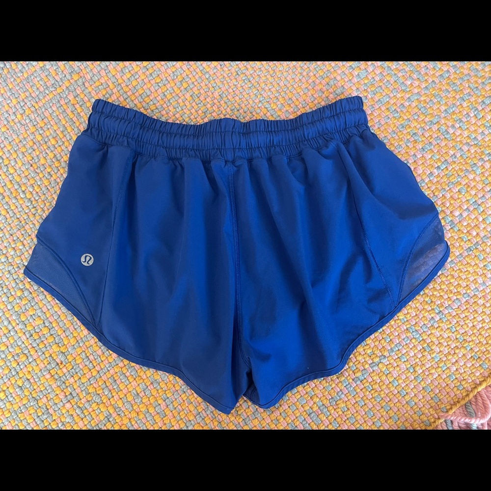 LuluLemon HottyHot Lined Short 2.5” Size 4